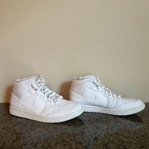 Men’s Air Jordan Retro 1 Mid Casual - White